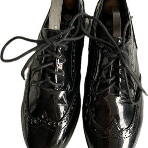 Patent brogues. 8.